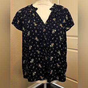 Gap Women's Navy Short Sleeve T-Shirt V-Neck Floral Print Size S